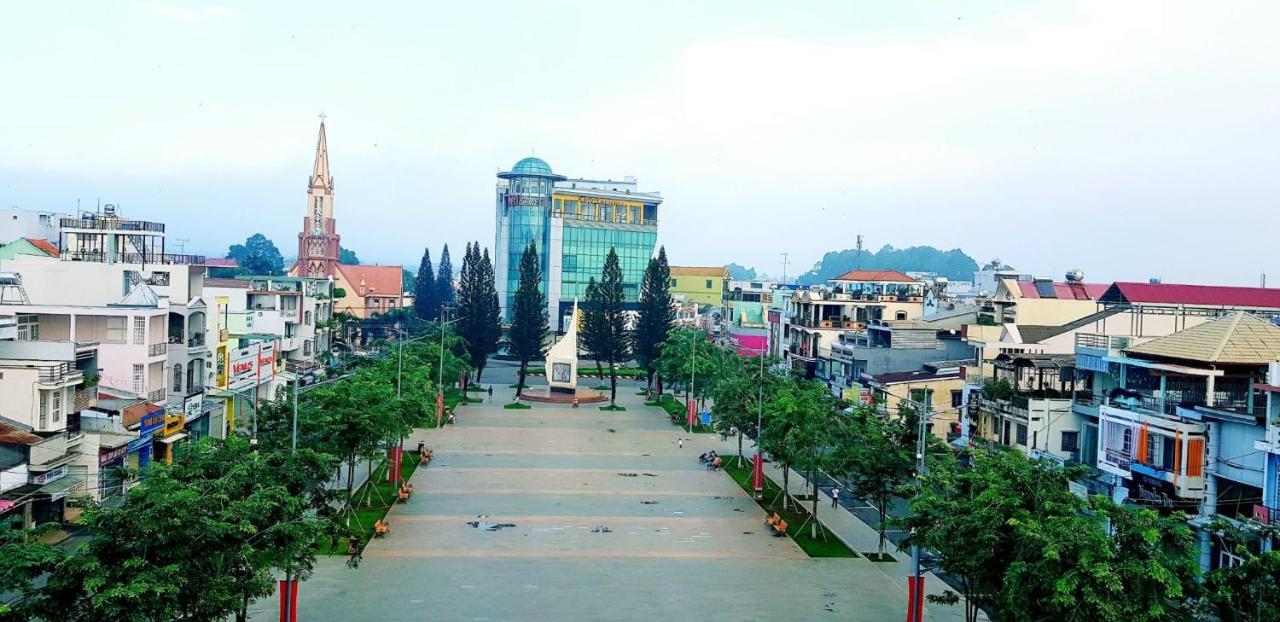 Quoc Thanh Hotel Long Khanh Eksteriør bilde