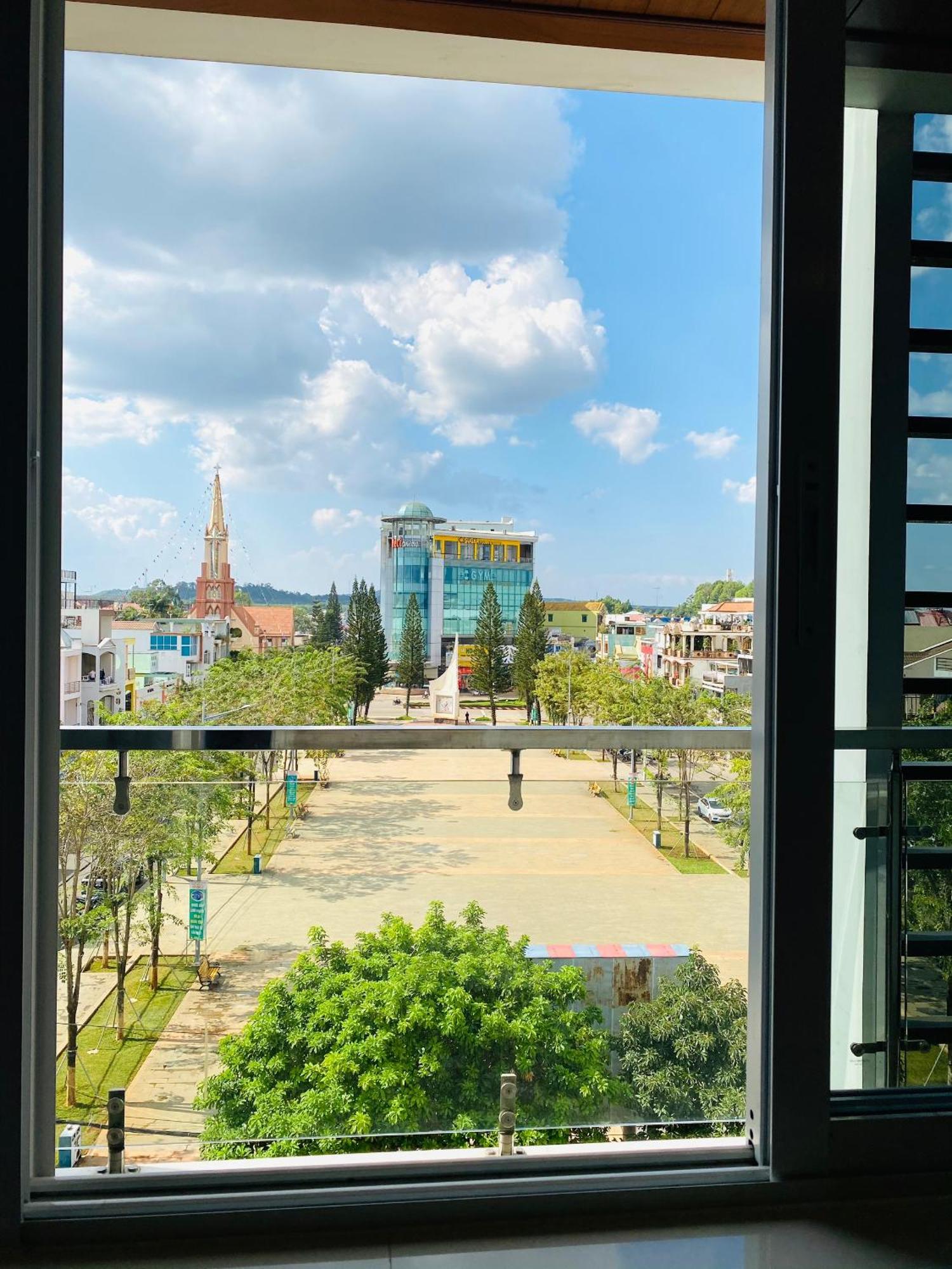 Quoc Thanh Hotel Long Khanh Eksteriør bilde
