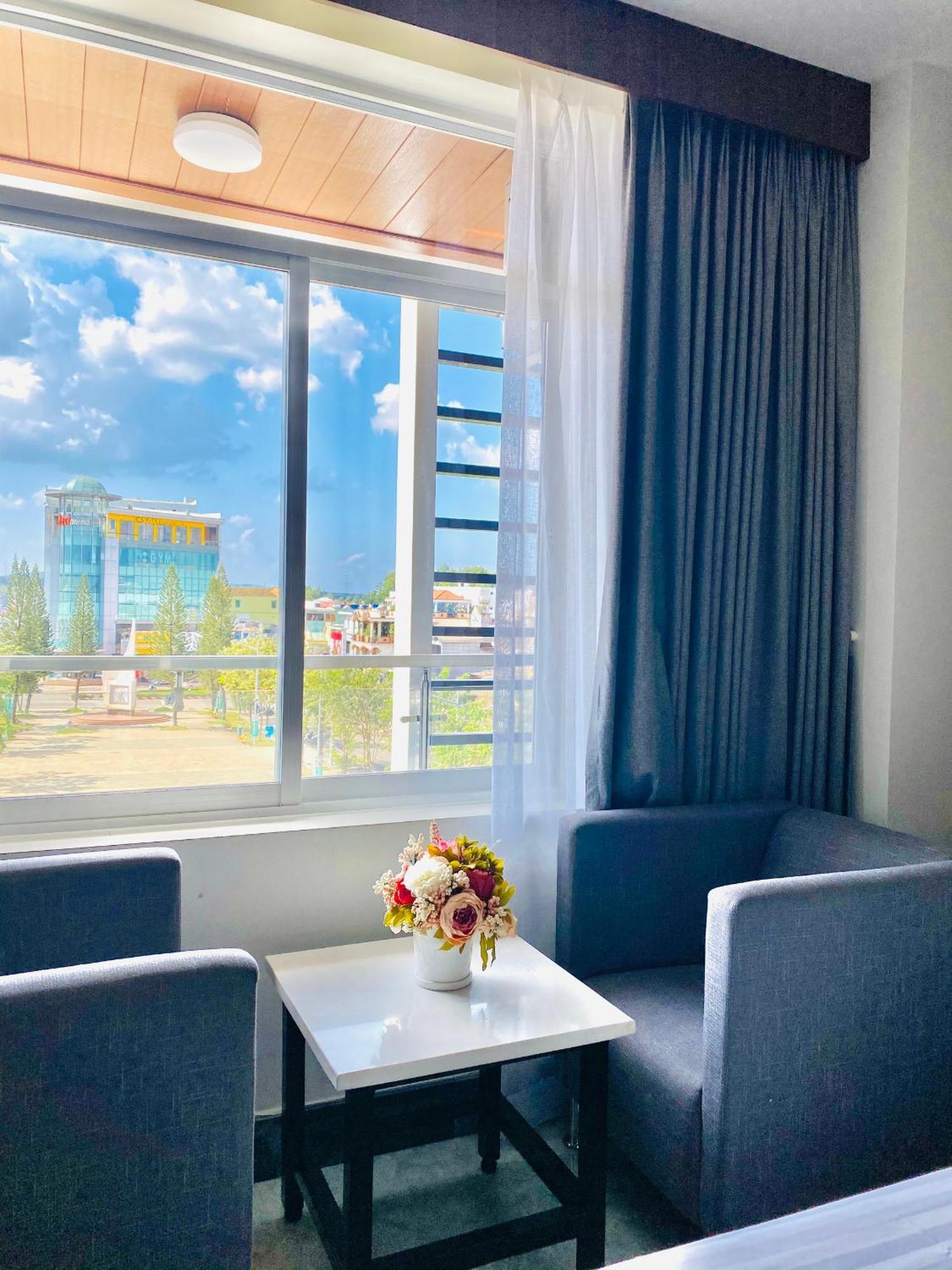 Quoc Thanh Hotel Long Khanh Eksteriør bilde